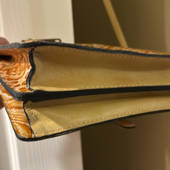 Brand new crossbody Patricia Nash embossed leather - Picture 3 of 8